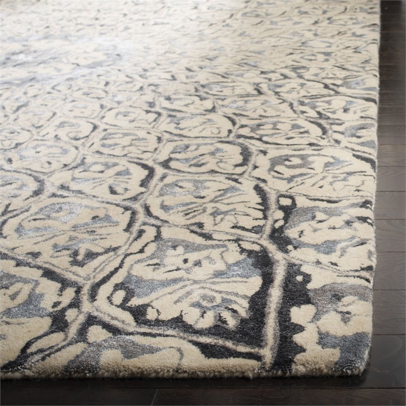 Safavieh Allure 5' x 8' Hand Tufted Rug in Ivory and Charcoal