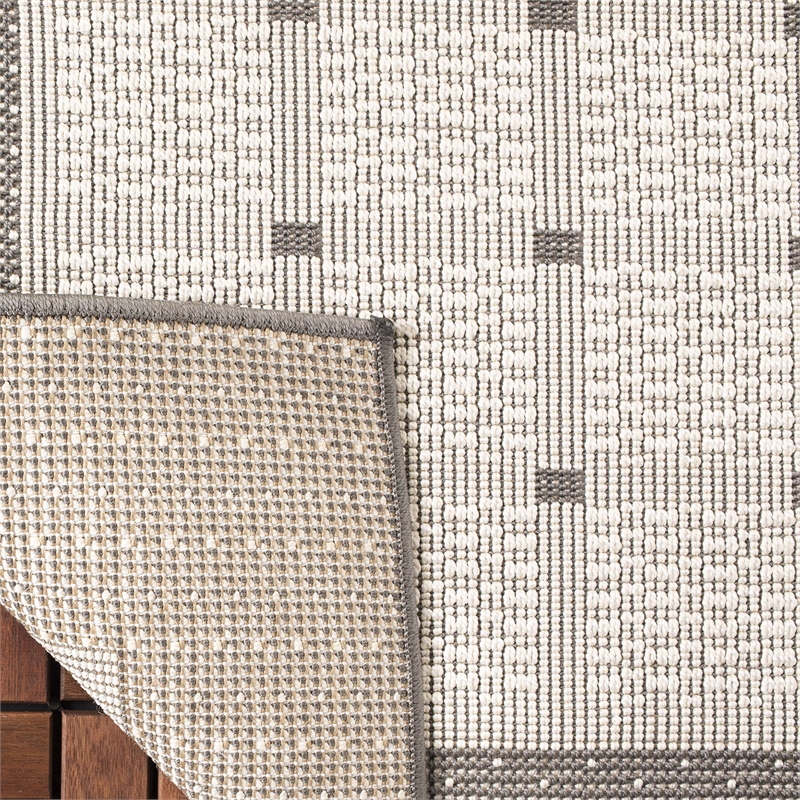 Safavieh Bermuda 4' x 6' Rug in Gray and Ivory