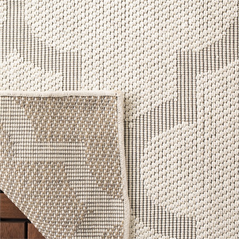 Safavieh Bermuda 4' x 6' Rug in Ivory and Light Gray