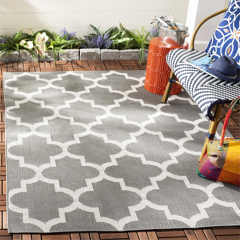 Safavieh Bermuda 9' x 12' Rug in Gray and Ivory