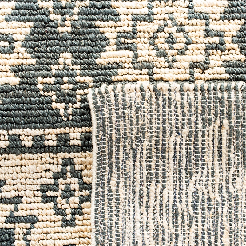 Safavieh Bohemian 2' x 3' Hand Loomed Jute Rug in Gray and Beige
