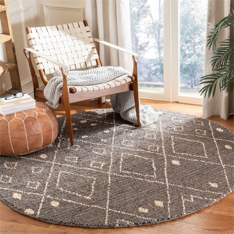 Safavieh Bohemian 6' Round Hand Loomed Jute Rug in Gray and White