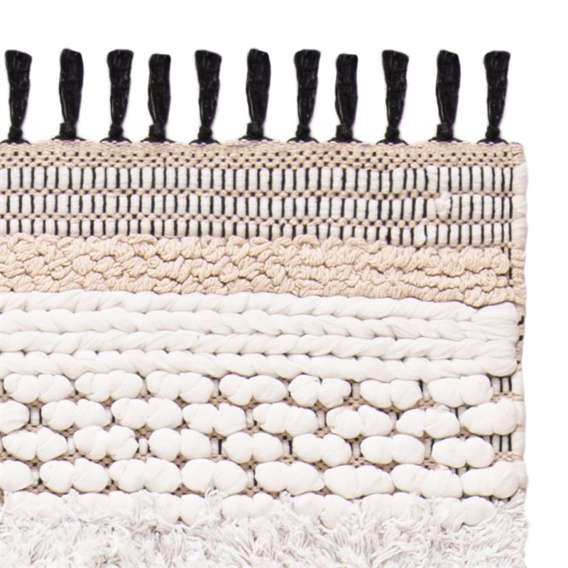 Safavieh Boston 5' x 8' Hand Tufted Rug in Ivory and Beige