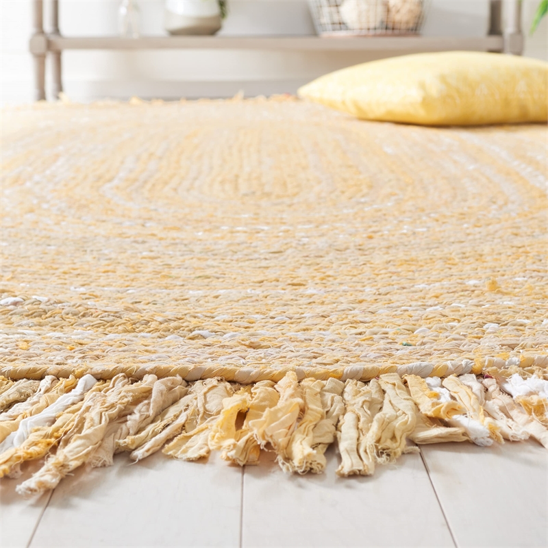 Safavieh Braided 4' Round Hand Woven Rug in Beige