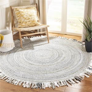 Safavieh Braided 6' Round Hand Woven Rug in Light Gray