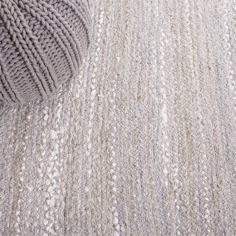 Safavieh Braided 3' Round Hand Woven Rug in Light Gray