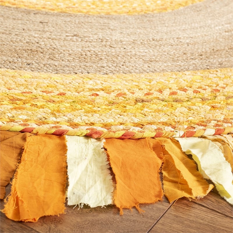 Safavieh Cape Cod 5' Round Hand Woven Jute Rug in Gold and Natural