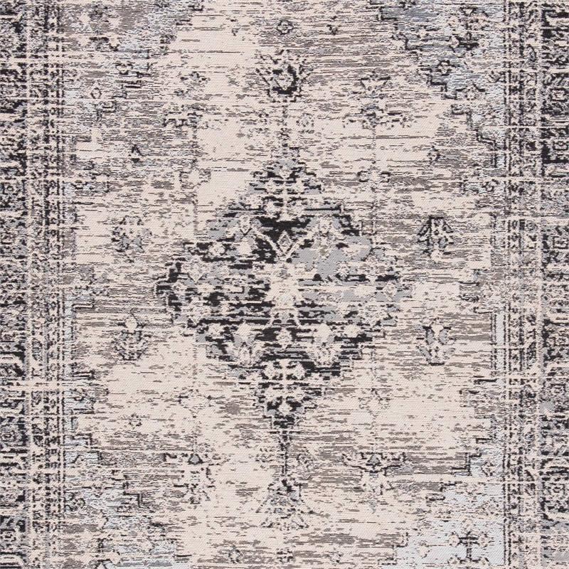 Safavieh Classic Vintage 5' x 8' Rug in Gray
