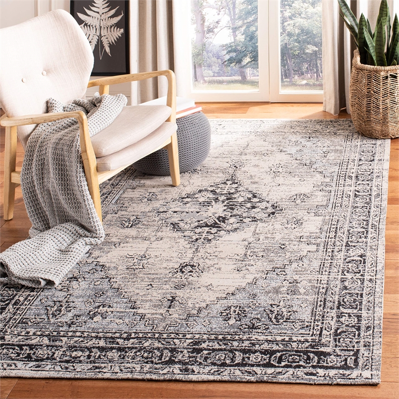 Safavieh Classic Vintage 8' x 10' Rug in Gray