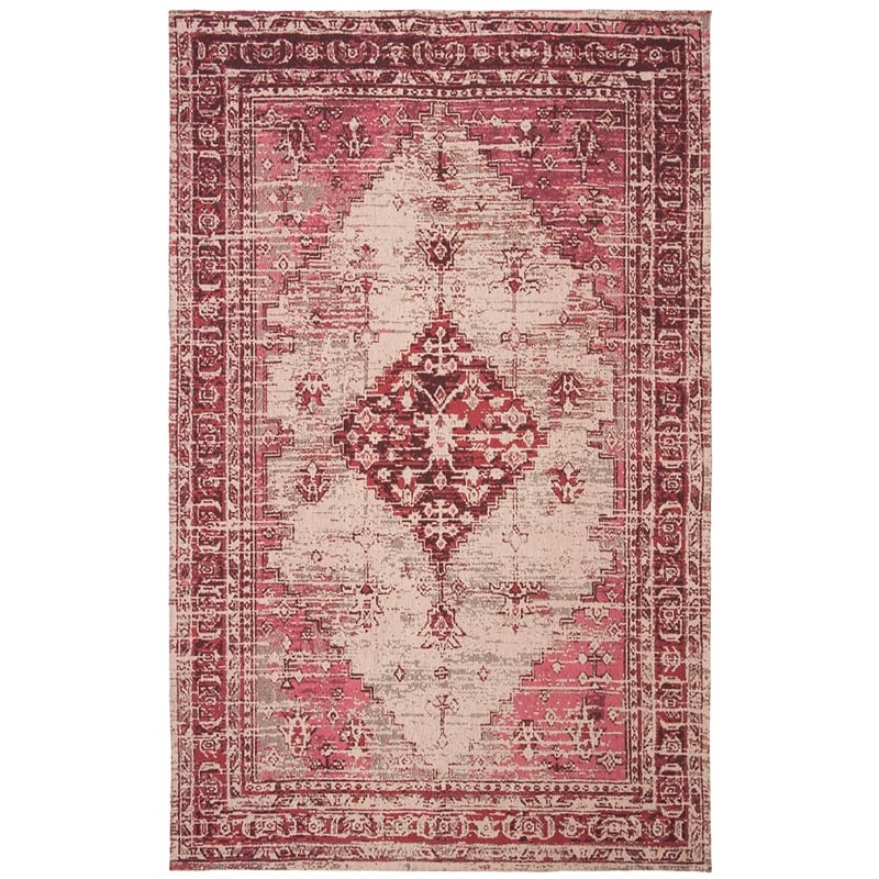 Safavieh Classic Vintage 4' x 6' Rug in Fuchsia