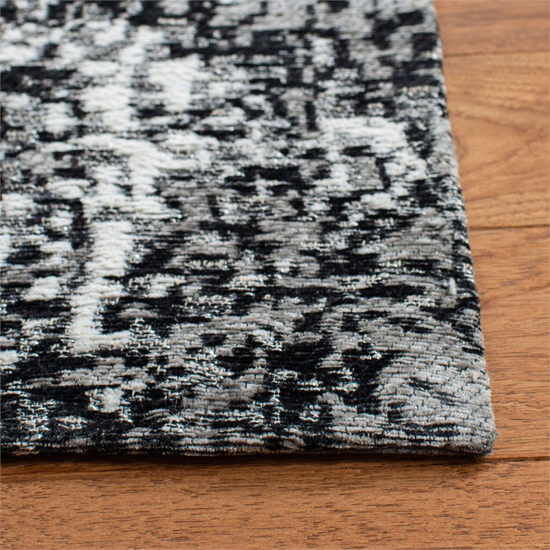 Safavieh Classic Vintage 8' x 10' Rug in Gray and Ivory