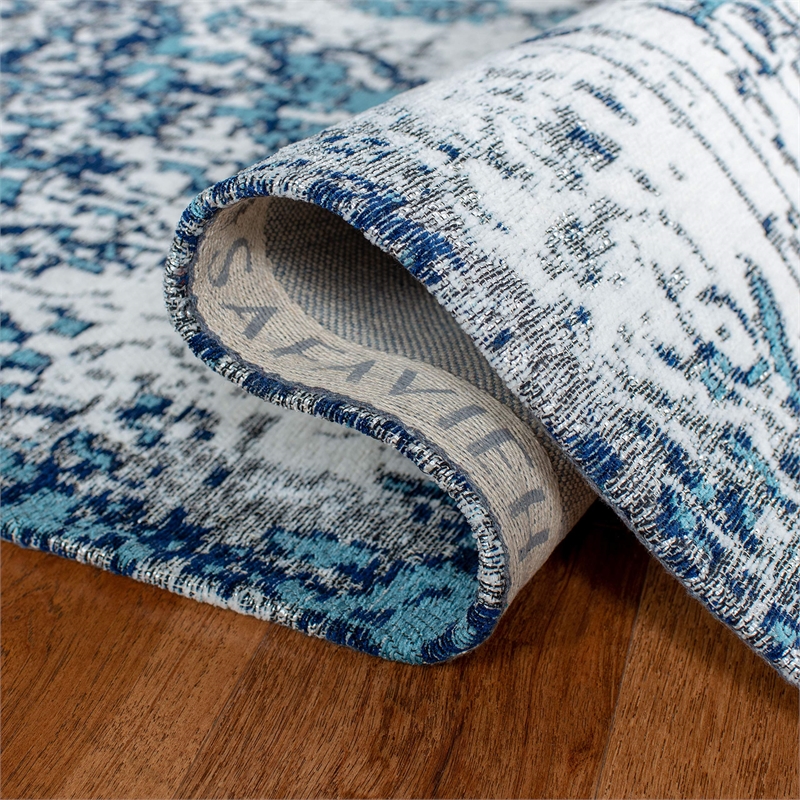 Safavieh Classic Vintage 6' x 9' Rug in Blue and Ivory