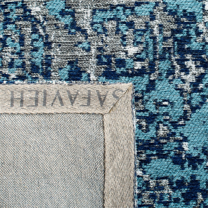 Safavieh Classic Vintage 6' x 9' Rug in Blue and Ivory