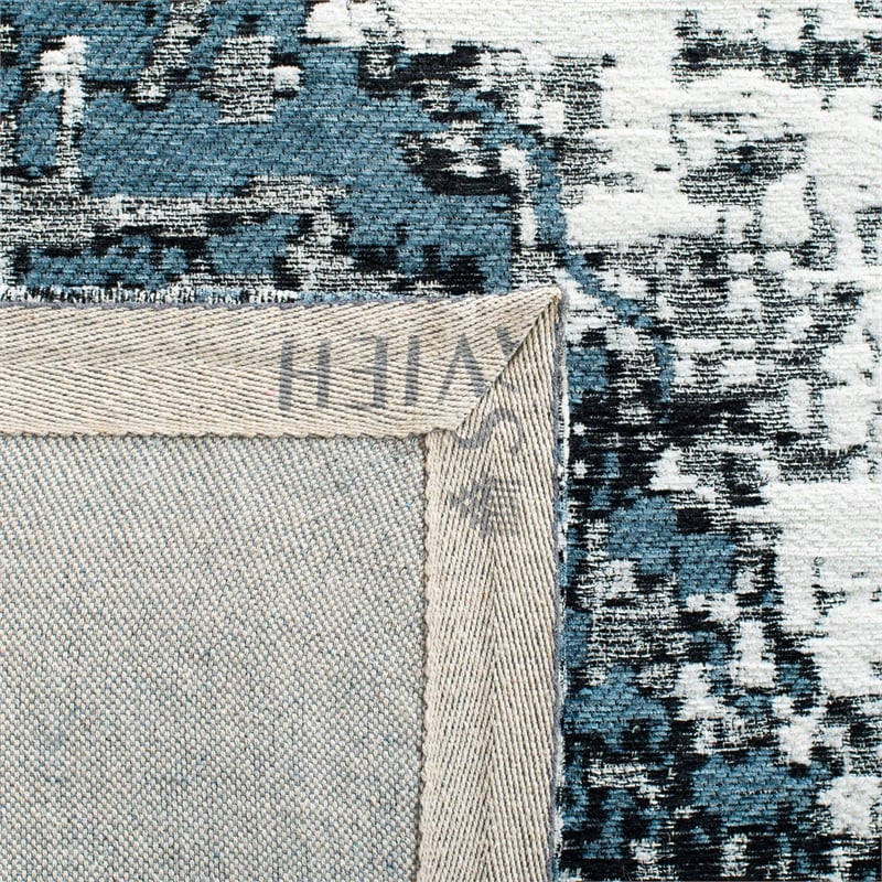 Safavieh Classic Vintage 5' x 8' Rug in Navy and Ivory