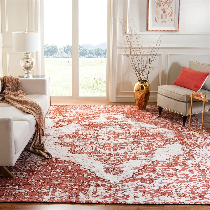 Safavieh Classic Vintage 4' x 6' Rug in Rust and Ivory