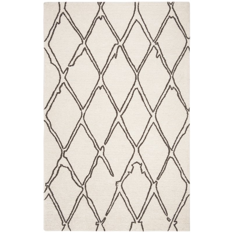 Safavieh Casablanca 4' x 6' Hand Tufted Wool Rug in Ivory and Gray
