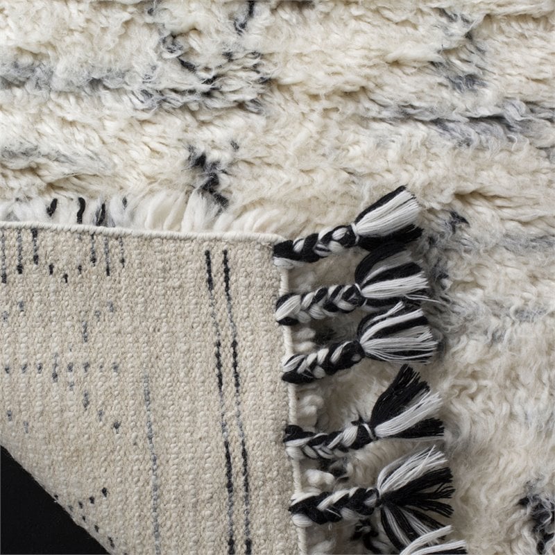 Safavieh Kenya 9' x 12' Hand Knotted Shag Wool Rug in Ivory and Black