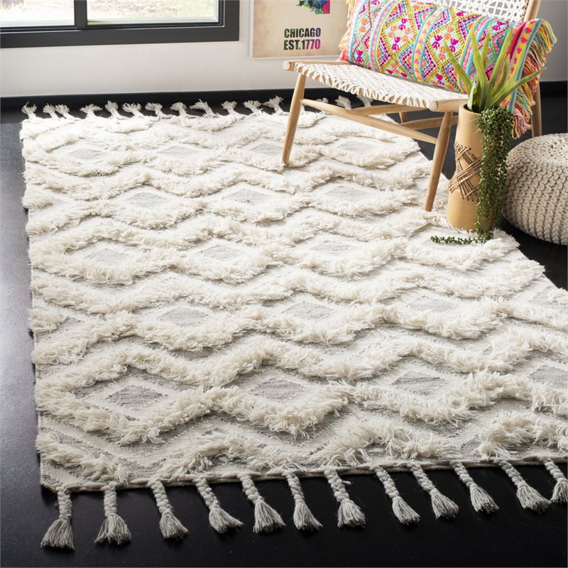 Safavieh Kenya 8' x 10' Hand Knotted Shag Wool Rug in Gray and Ivory