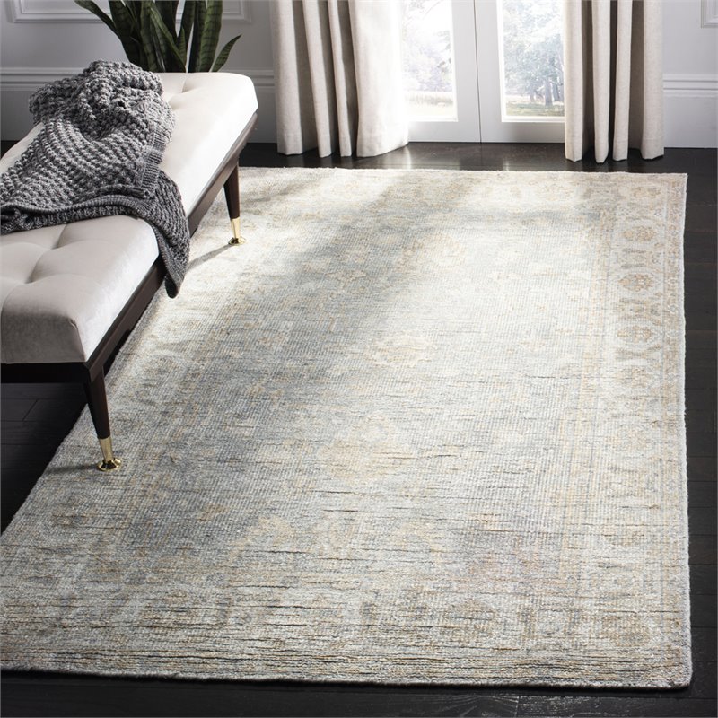 Safavieh Maharaja 5' x 8' Hand Knotted Rug in Light Blue and Ivory