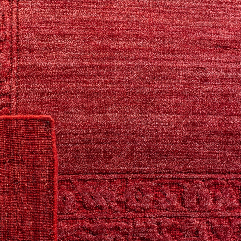 Safavieh Mirage 6' x 9' Hand Loomed Rug in Red