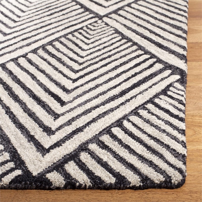 Safavieh Micro-Loop 5' Square Hand Tufted Wool Rug in Charcoal