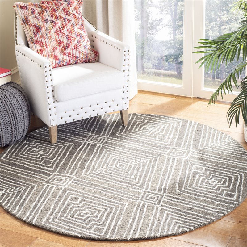 Safavieh Micro-Loop 5' Round Hand Tufted Wool Rug in Dark Gray