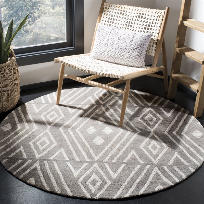 Safavieh Micro-Loop 5' Round Hand Tufted Wool Rug in Gray and Ivory