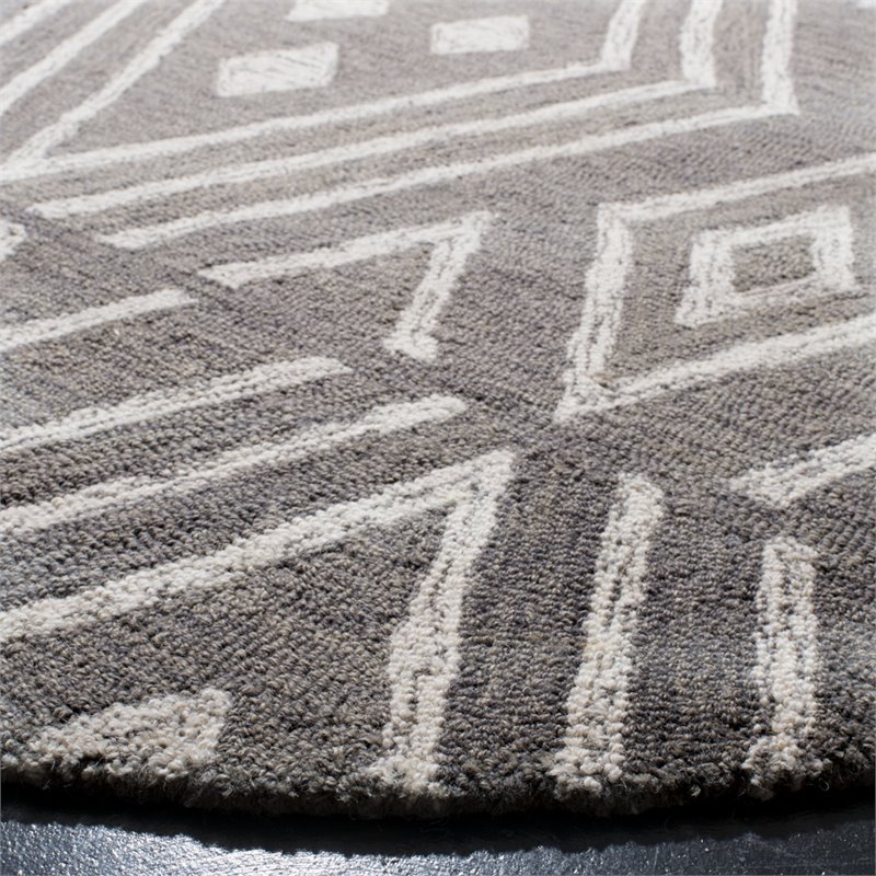 Safavieh Micro-Loop 5' Round Hand Tufted Wool Rug in Gray and Ivory