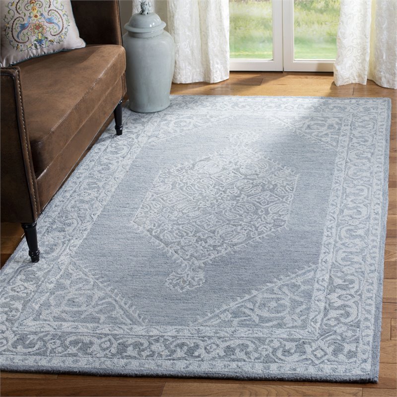 Safavieh Micro-Loop 8' x 10' Hand Tufted Wool Rug in Gray