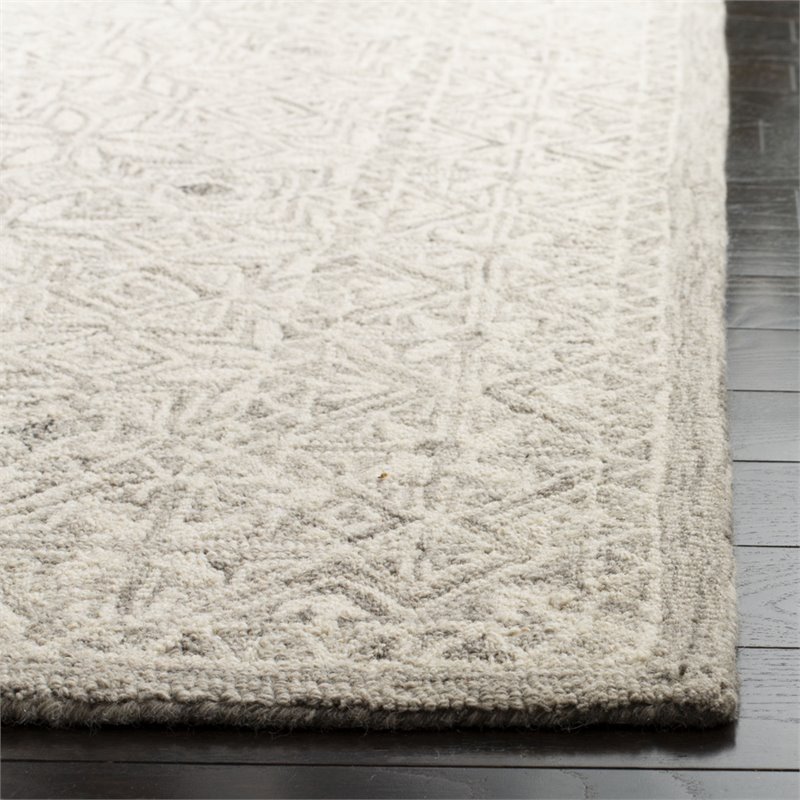 Safavieh Micro-Loop 8' x 10' Hand Tufted Wool Rug in Silver and Ivory