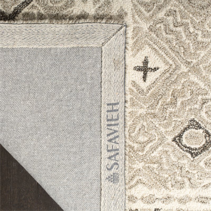 Safavieh Micro-Loop 4' x 6' Hand Tufted Wool Rug in Gray and Ivory