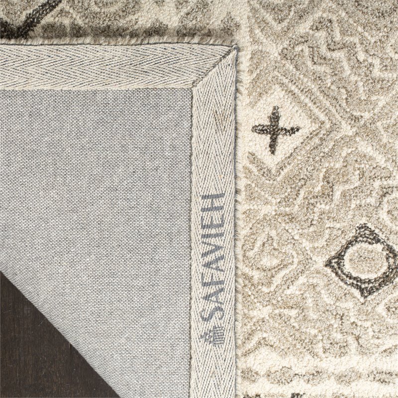 Safavieh Micro-Loop 5' x 8' Hand Tufted Wool Rug in Gray and Ivory
