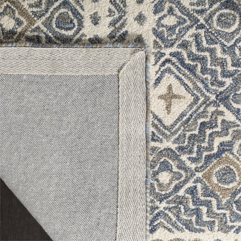 Safavieh Micro-Loop 5' x 8' Hand Tufted Wool Rug in Blue and Ivory