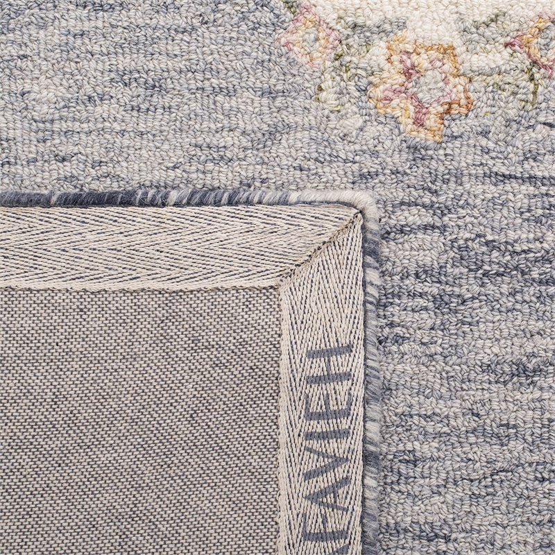 Safavieh Micro-Loop 4' x 6' Hand Tufted Wool Rug in Gray and Ivory