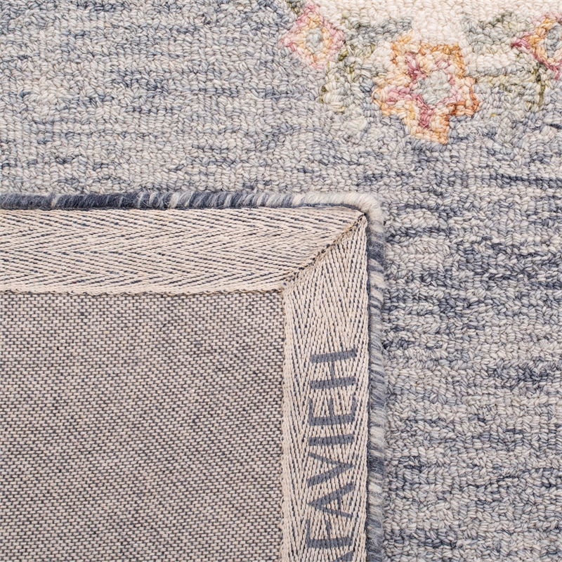 Safavieh Micro-Loop 8' x 10' Hand Tufted Wool Rug in Gray and Ivory