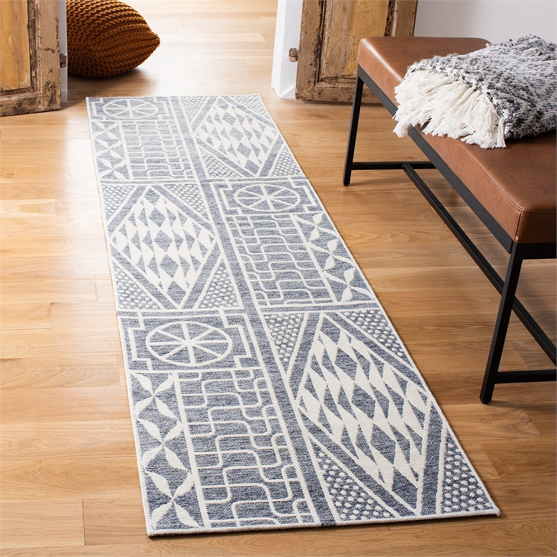 Safavieh Marbella 3' x 5' Hand Loomed Rug in Gray and Ivory