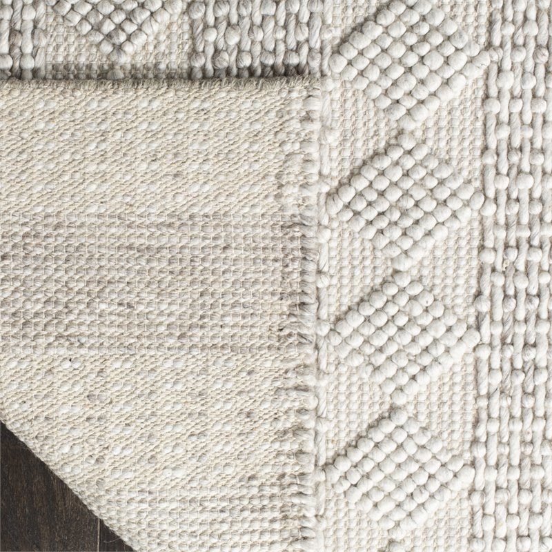 Safavieh Natura 8' x 10' Hand Loomed Rug in Beige and Ivory