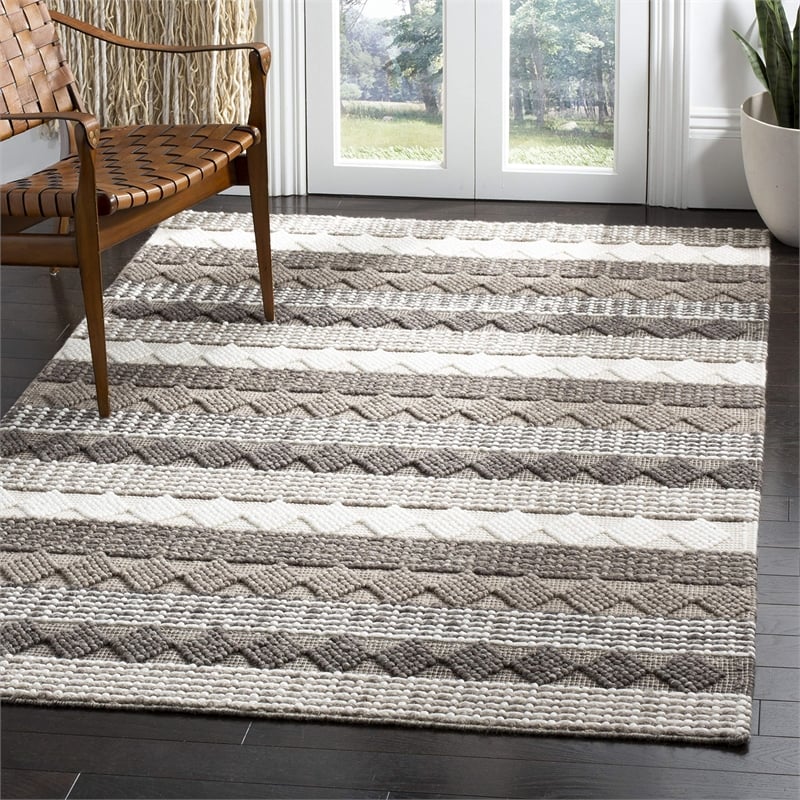 Safavieh Natura 6' Square Hand Loomed Wool Rug in Gray and Ivory