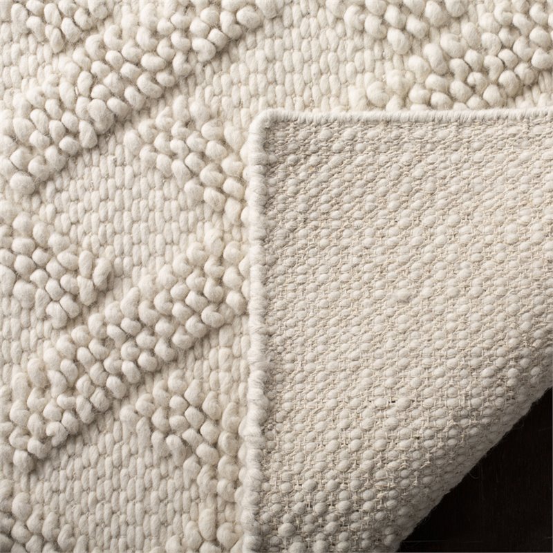 Safavieh Natura 5' x 8' Hand Loomed Wool Rug in Ivory and Beige