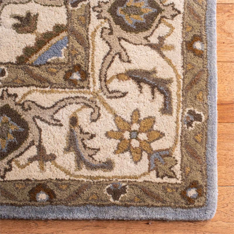 Safavieh Royalty 4' x 6' Hand Tufted Wool Rug in Light Blue and Beige