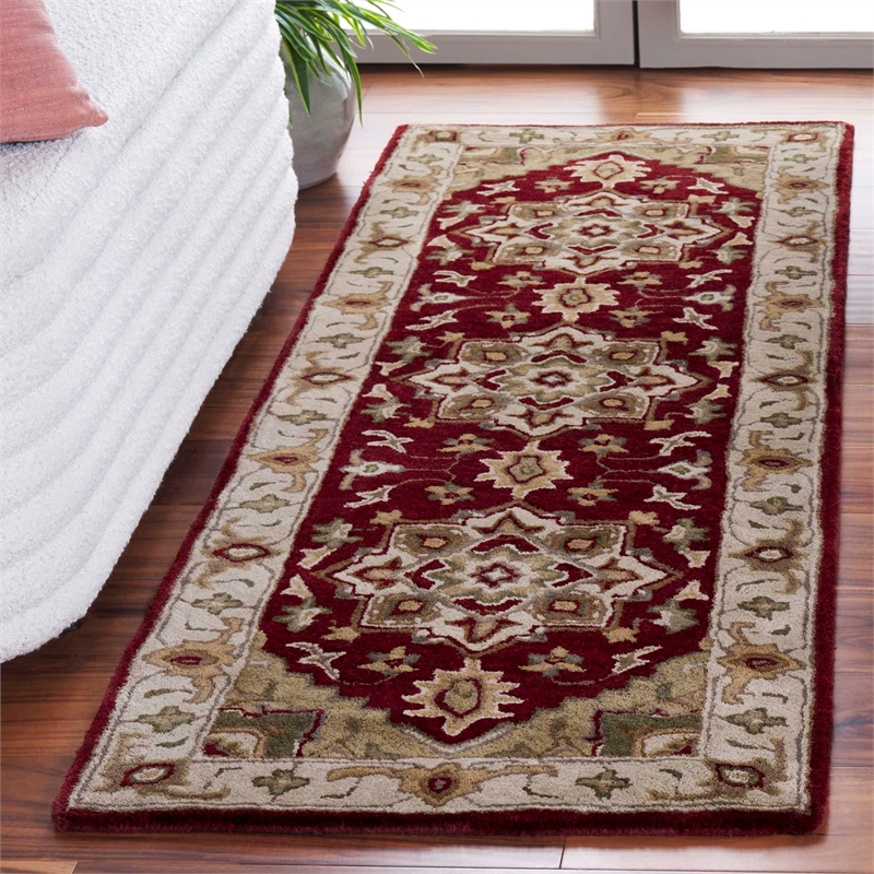 Safavieh Royalty 2'3
