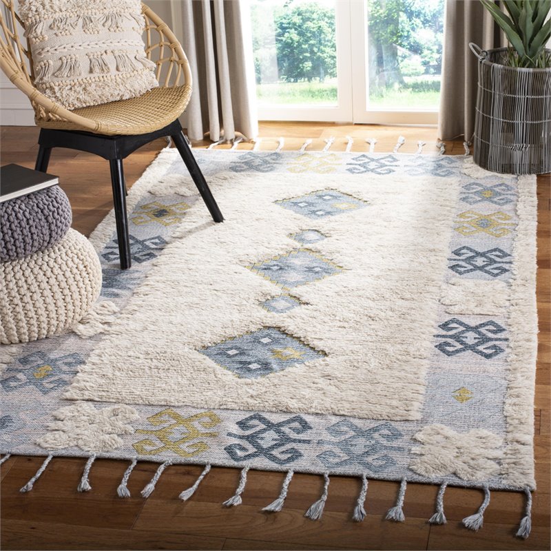 Safavieh Saffron 3' x 5' Hand Loomed Wool Rug in Beige and Blue