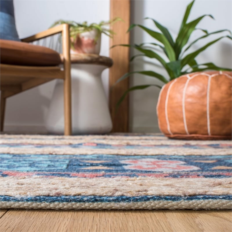 Safavieh Saffron 4' x 6' Hand Loomed Wool Rug in Blue and Taupe