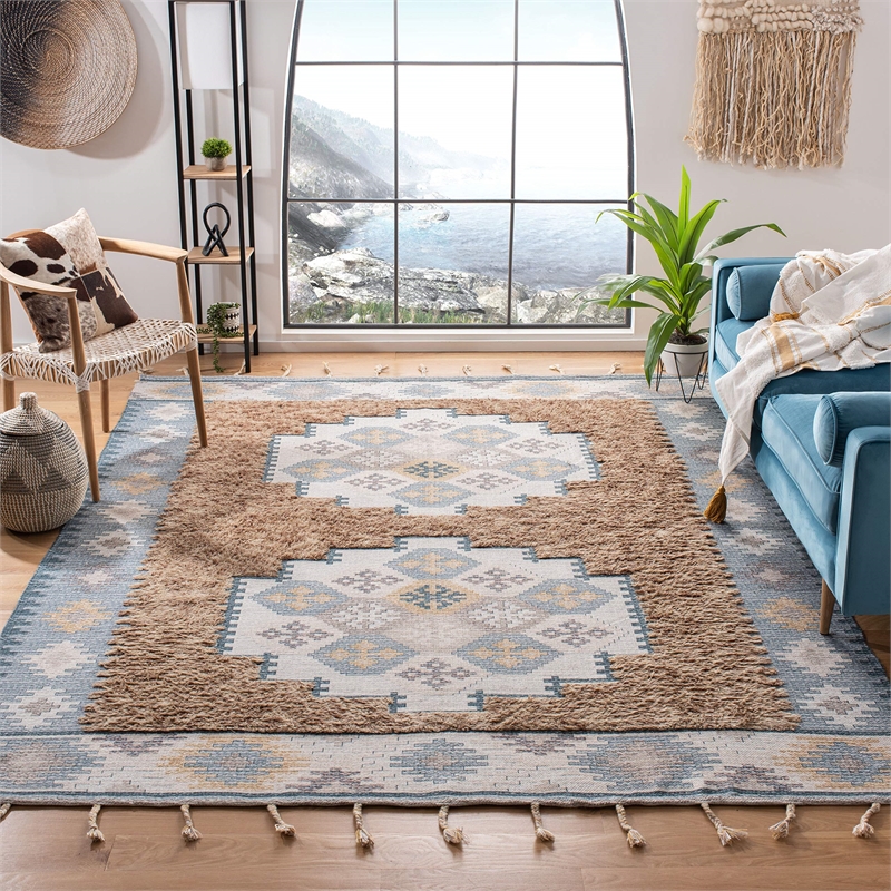 Safavieh Saffron 8' x 10' Hand Loomed Wool Rug in Taupe and Ivory