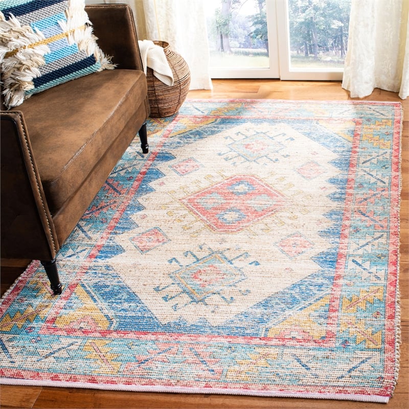 Safavieh Saffron 4' x 6' Hand Loomed Rug in Cream and Blue