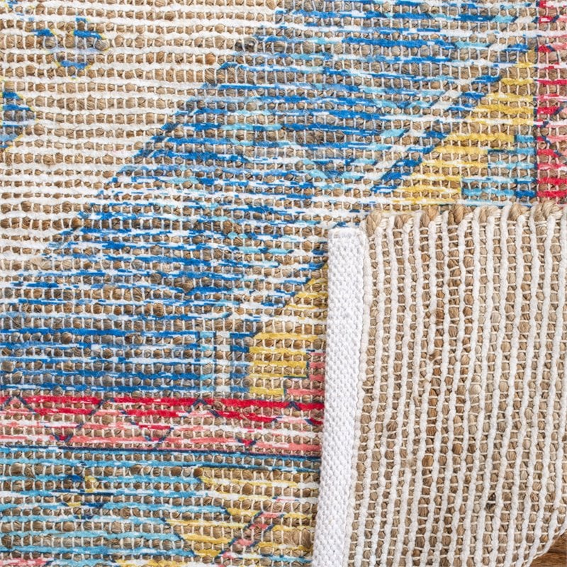 Safavieh Saffron 5' x 8' Hand Loomed Rug in Cream and Blue