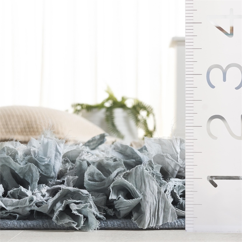 Safavieh Rio 4' x 6' Hand Loomed Shag Rug in Light Gray