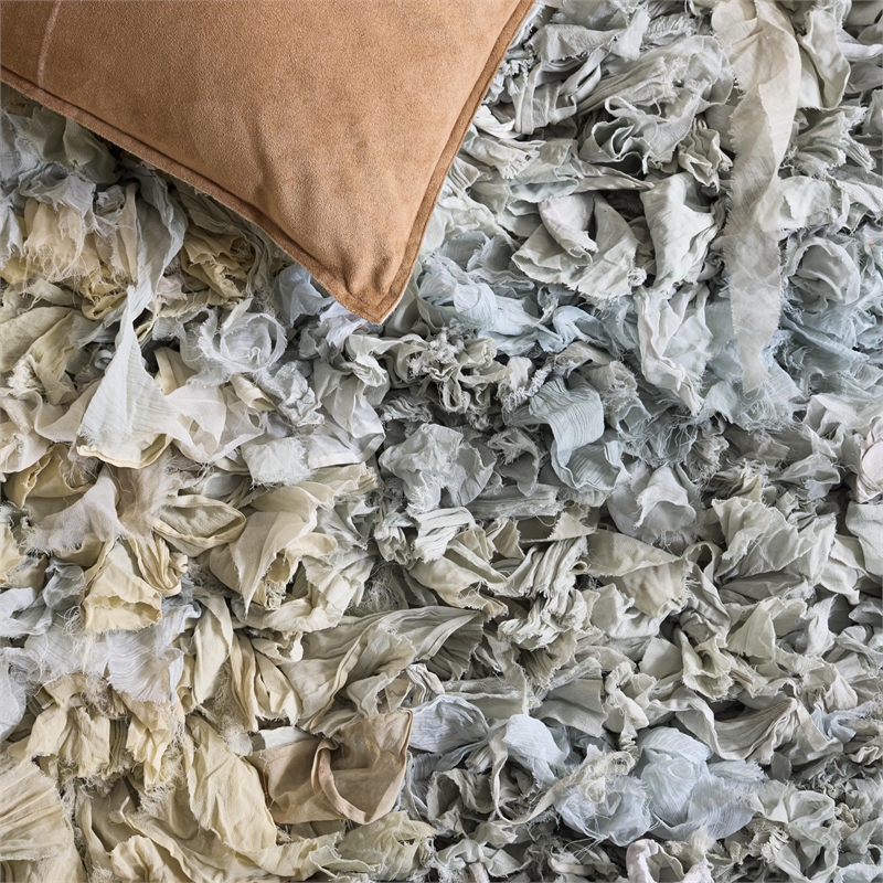 Safavieh Rio 8' x 10' Hand Loomed Shag Rug in Light Blue