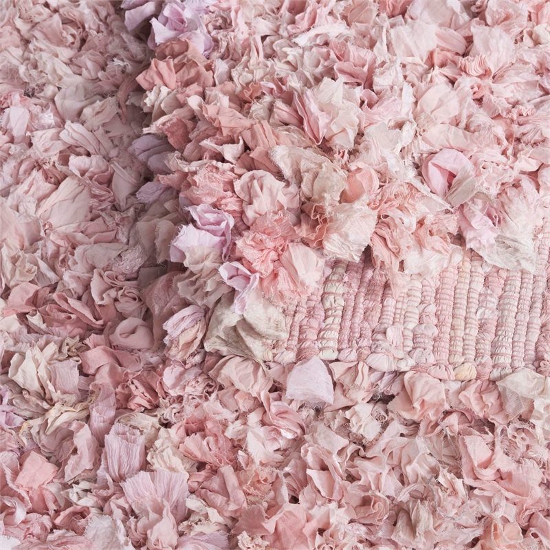 Safavieh Rio 4' x 6' Hand Loomed Shag Rug in Light Pink