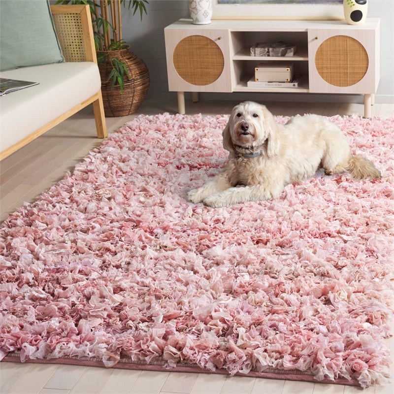 Safavieh Rio 6' x 9' Hand Loomed Shag Rug in Light Pink